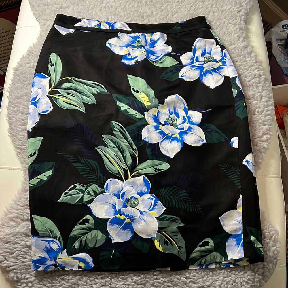 Beautiful Floral Tall Pencil Skirt